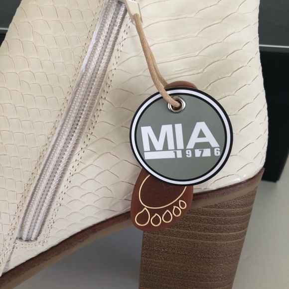 MIA GIRL Womens Ankle Boots Size 8.5M Ivory Dusky Python Look Side Zipper New - Picture 11 of 16